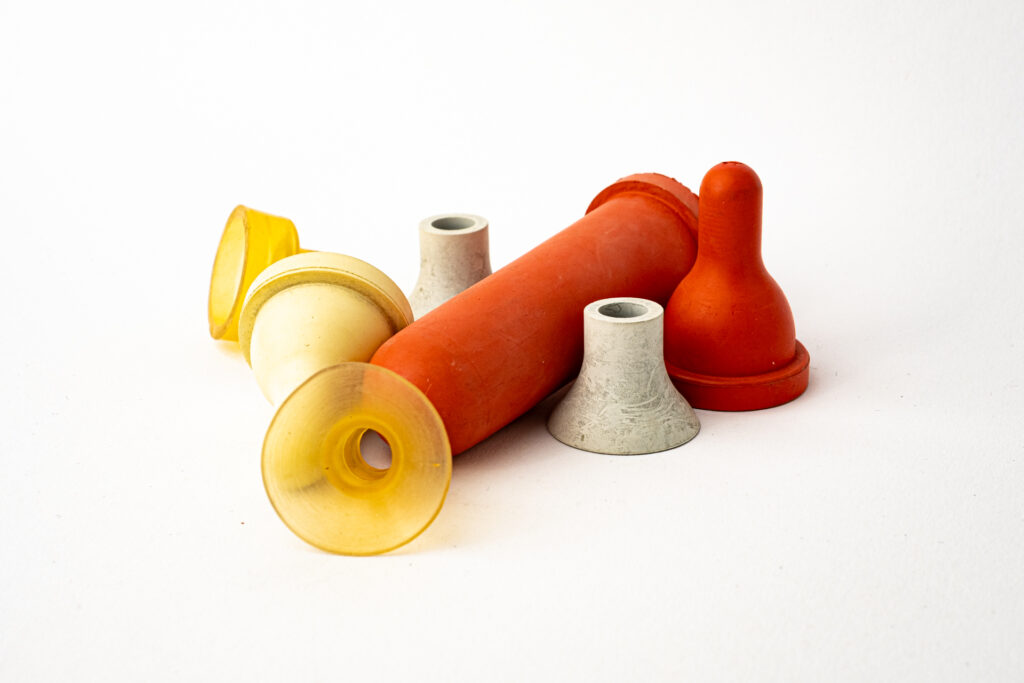 Gummisauger in verschiedenen Formen, Farben und Materialien